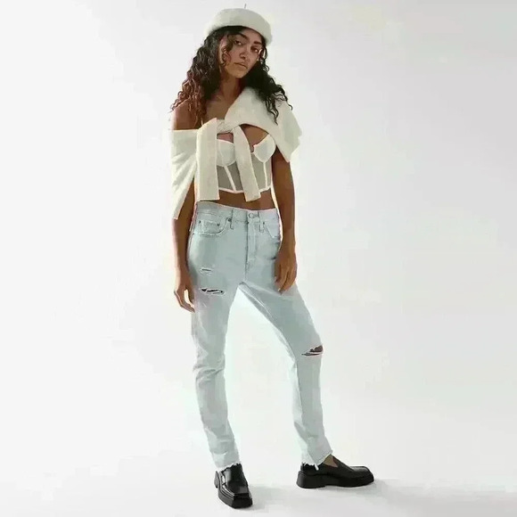 NWT Levi's 501 Light Wash High Rise Distressed Skinny Jeans - Picture 3 of 16